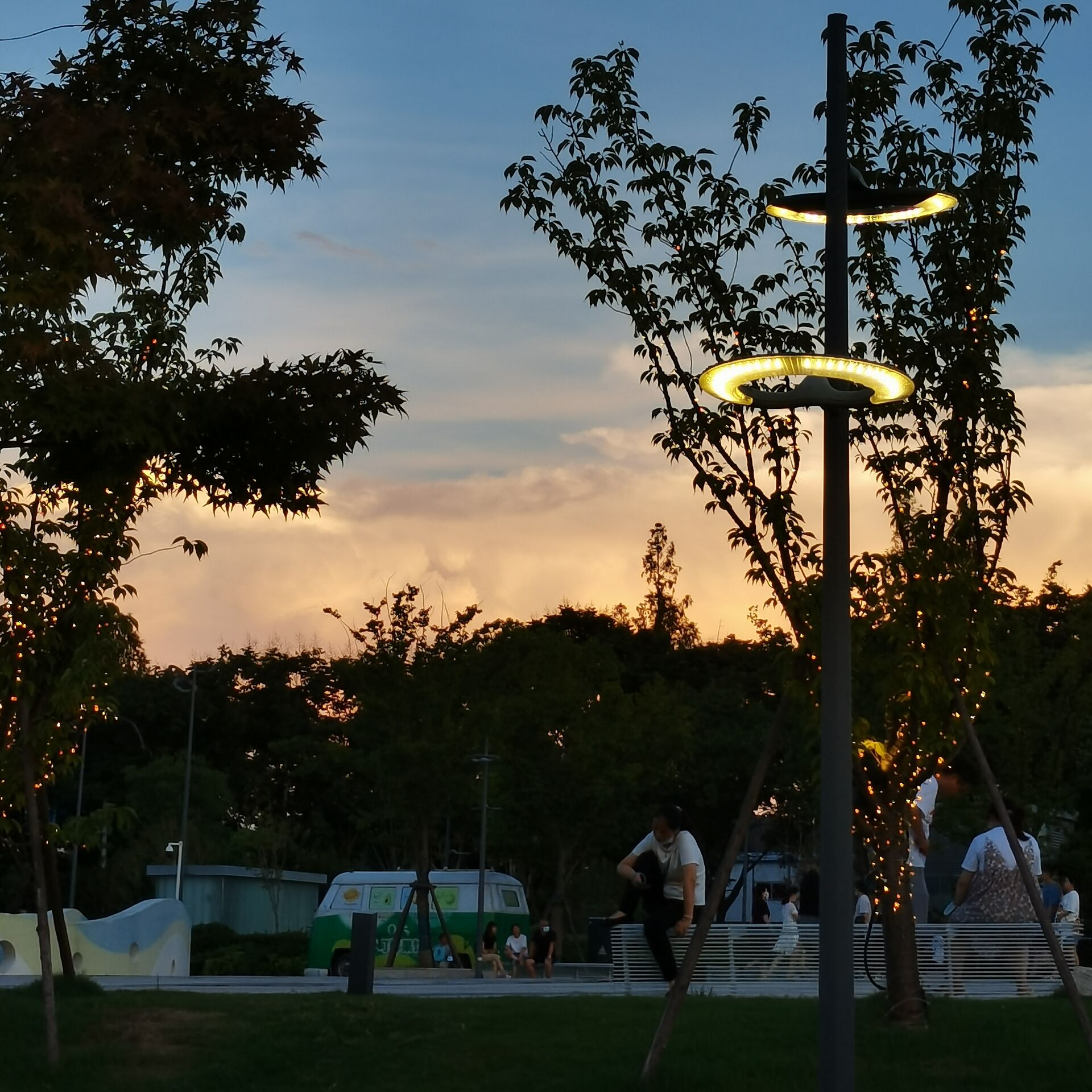 南京日暮网络科技